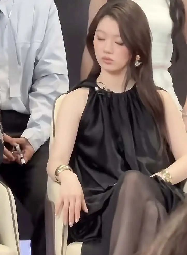 有多少中年男人，悄悄崇拜单依纯？（组图） - 8