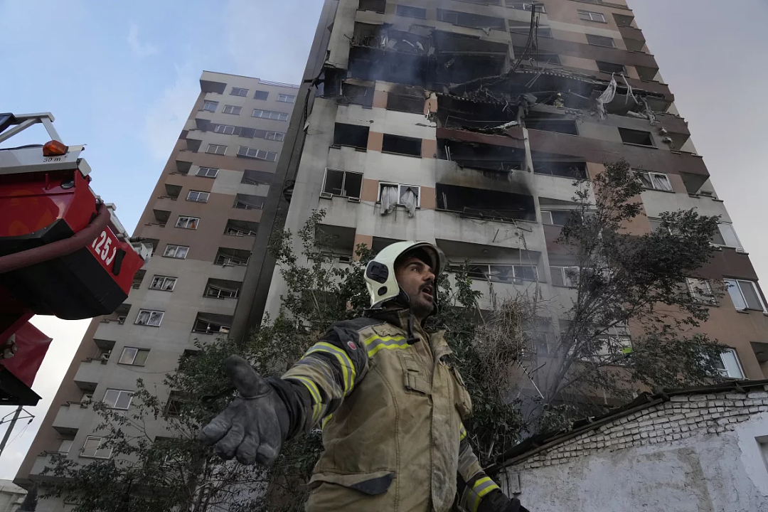 震惊世界！他们的死让伊朗升起“血旗”（组图） - 2
