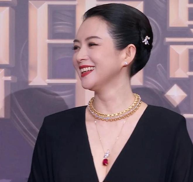 电影之夜红毯生图来了！章子怡一脸富态，钟楚曦太瘦，金晨又变样（组图） - 6