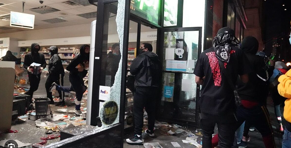 华人注意！全美近2000地本周末爆发“不要国王”大游行，出行需避险（组图） - 9