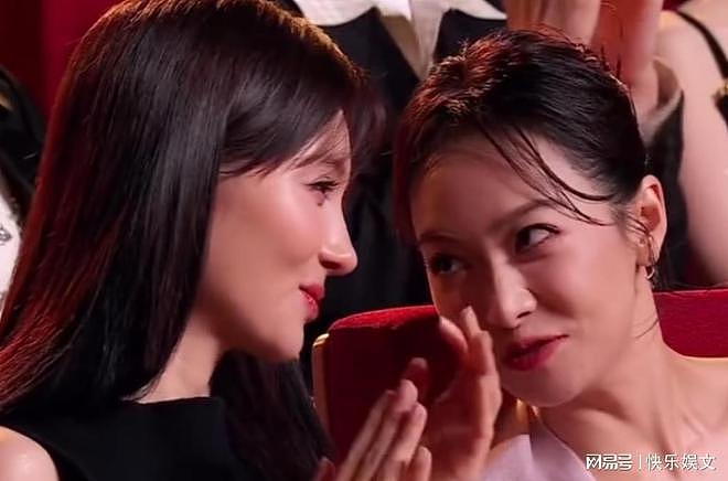 邓超黄晓明同坐无交流，佟丽娅忙着玩手机，私人关系一下就出来了（组图） - 4