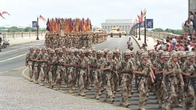 无王之日vs生日阅兵！特朗普阅兵全程回顾，亮点槽点超密集（视频/组图） - 120