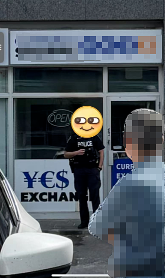 残暴！华人广场女子疑遭抢劫：血溅玻璃窗，哀嚎声不断！网友又惊又怕（组图） - 3