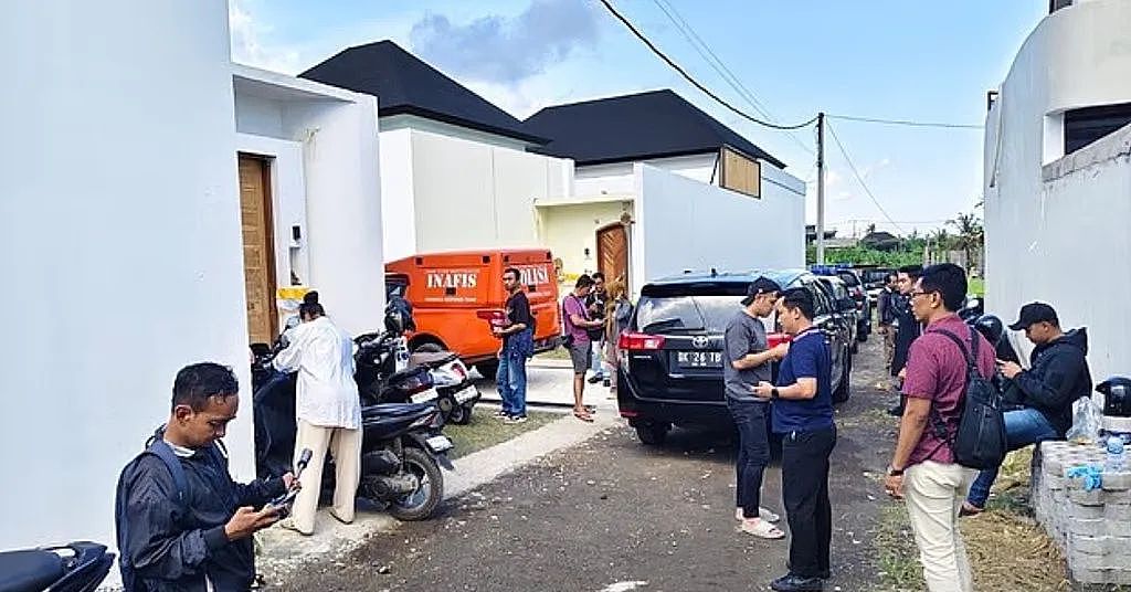 澳男在巴厘岛别墅中弹身亡！另1人受伤送医，门前留下大片血迹（组图） - 2