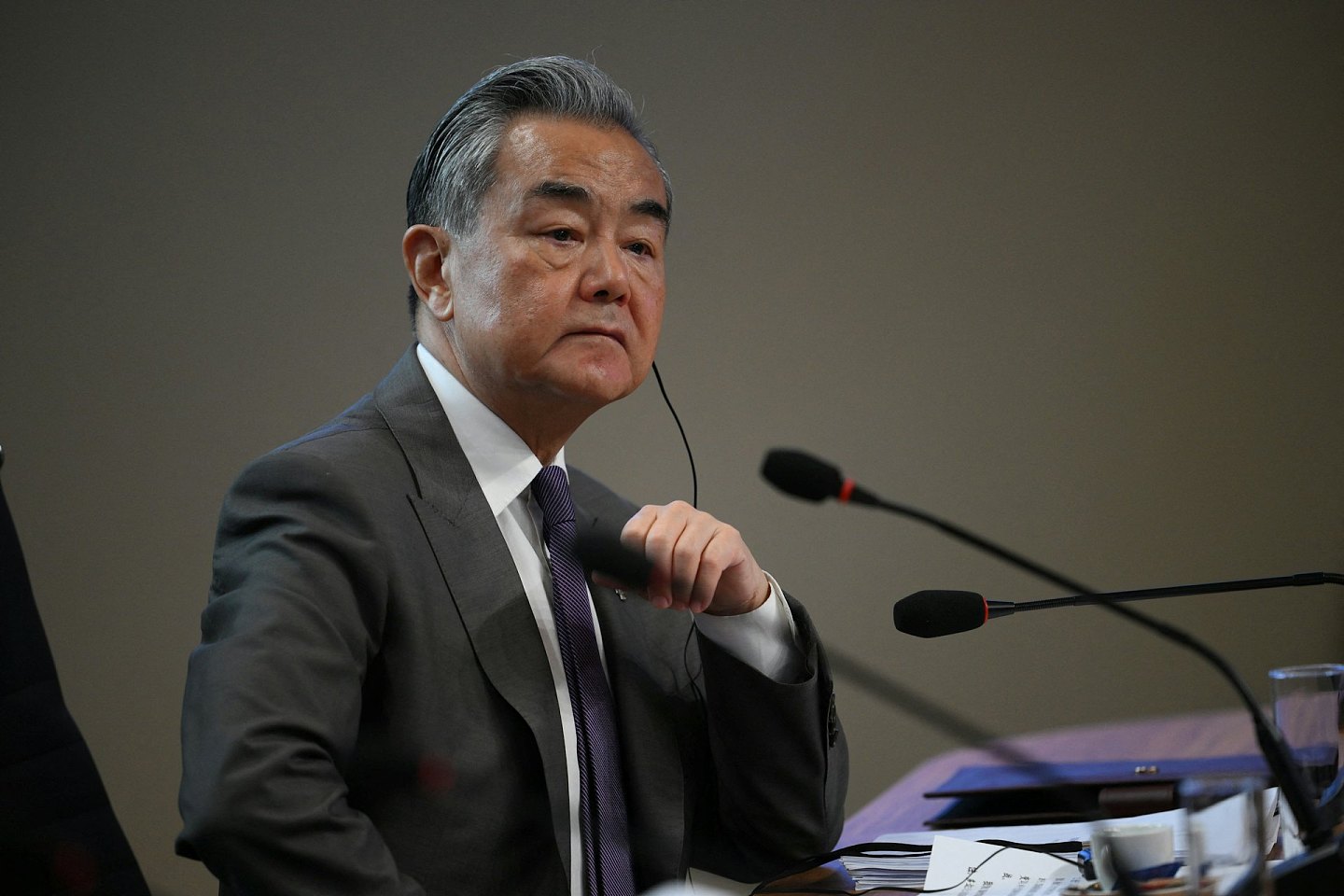 王毅分别通话伊朗与以色列外长,反对以色列违国际法武力袭击伊朗(组图) - 3