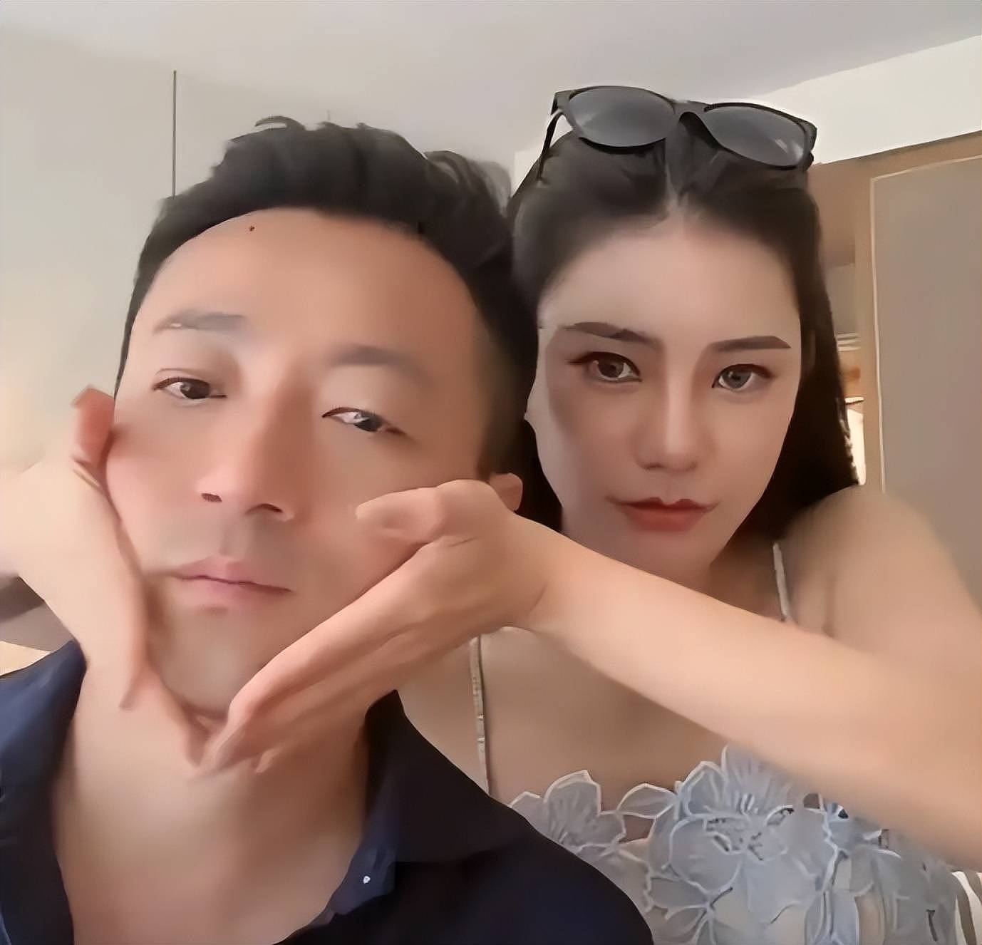 汪小菲带妻子参加活动，王中磊当面搂马筱梅的腰（组图） - 20