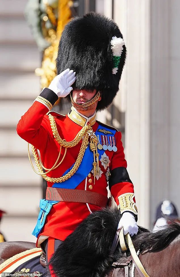 葬礼计划曝光后的凯特,携威尔士三宝惊艳亮相!网友惊呼:简直戴安娜转世(组图) - 17