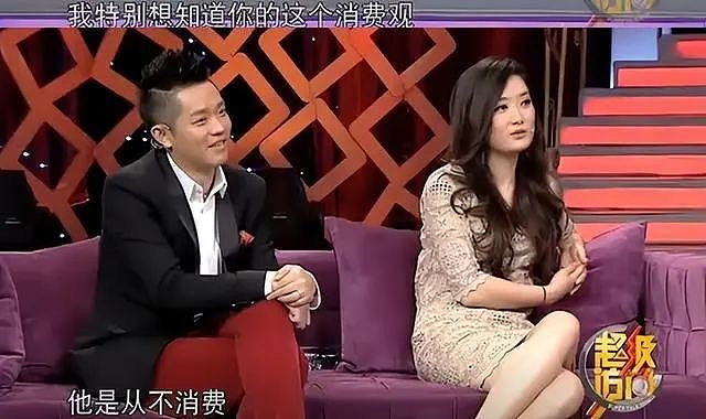 凤凰传奇曾毅塌房?公开佩戴不雅手表,黑历史曝光......本人回应被嘲“灾难”(组图) - 11