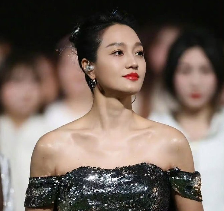 朱丹重男轻女惹争议!让弟弟吃鸡腿惹怒网友,节目组都不敢放正片(组图) - 19