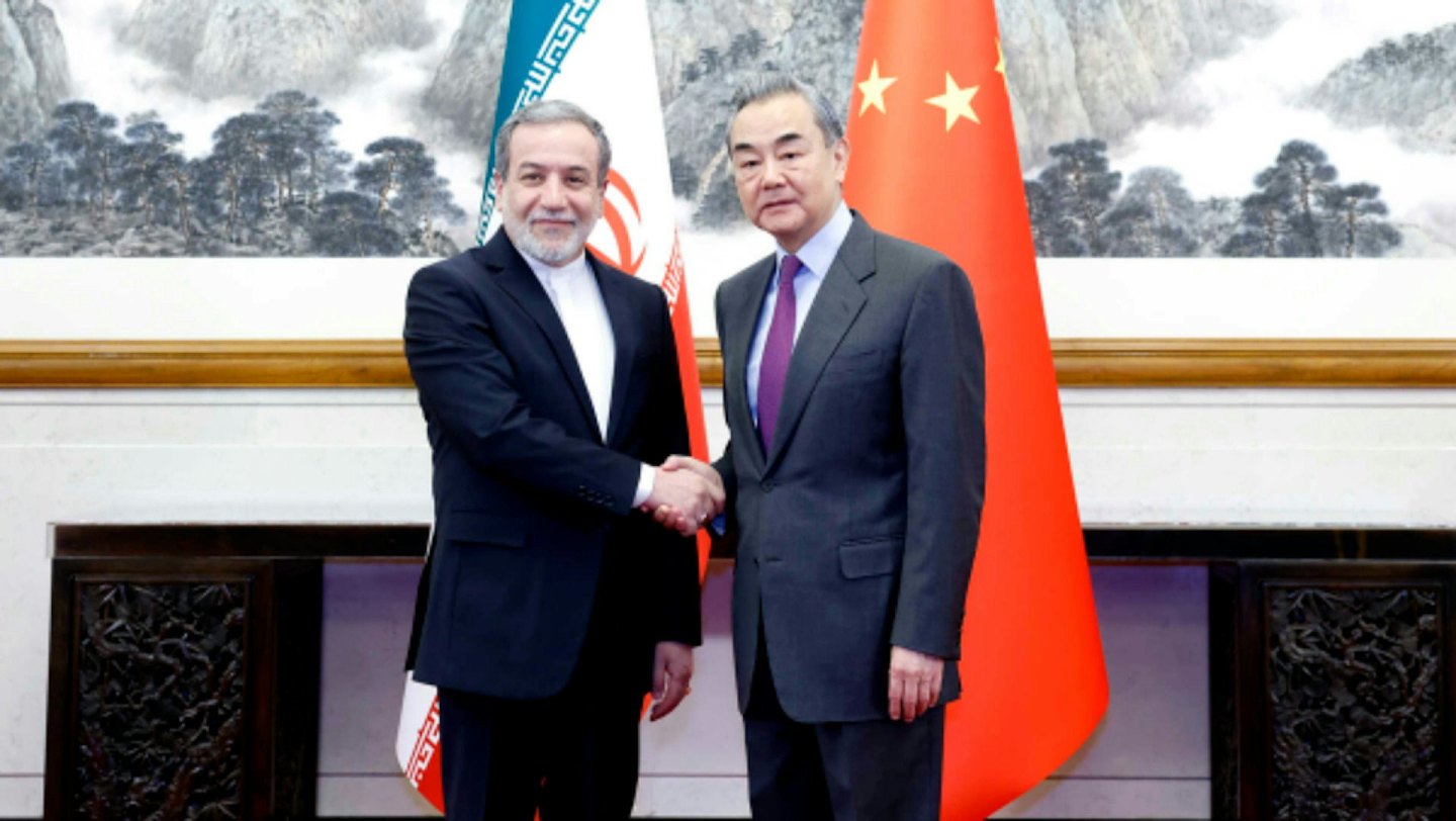 王毅分别通话伊朗与以色列外长,反对以色列违国际法武力袭击伊朗(组图) - 2