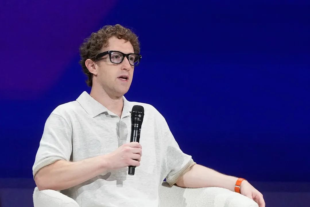 “要你的公司,更要你这个人”!扎克伯格掏出150亿美元收购,28岁华裔“天才少年”刷屏(组图) - 2