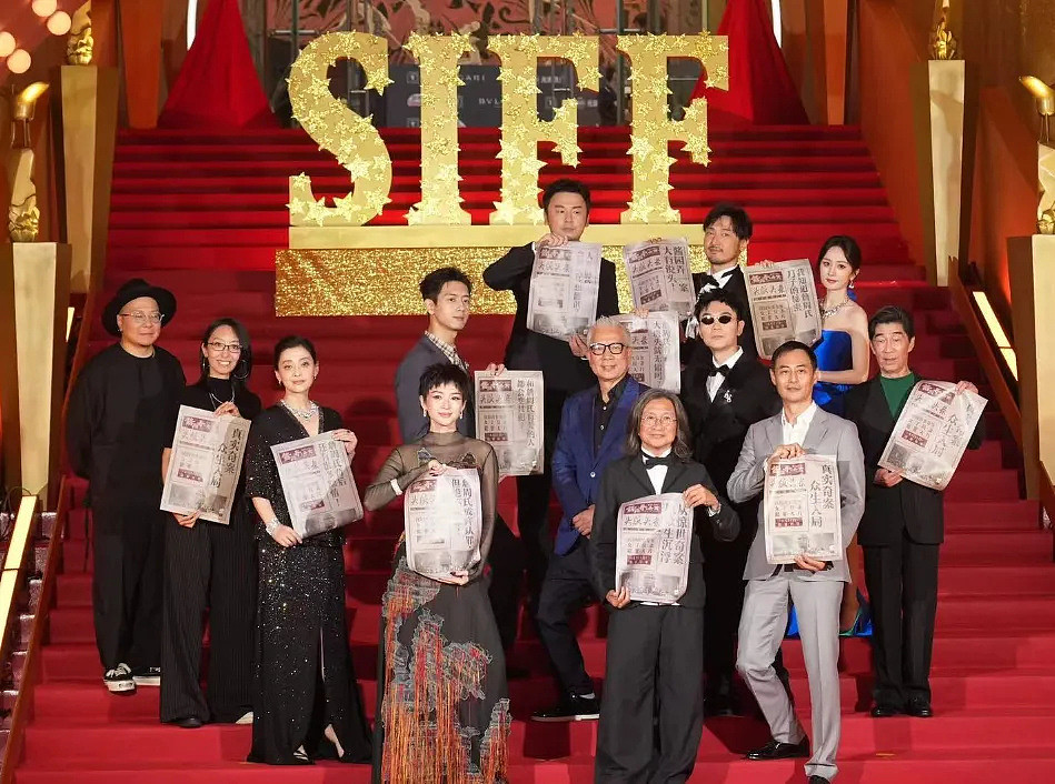 杨幂“上春山”风波发酵!被扒穿三手高定,反向宣传电影惹不满(组图) - 1