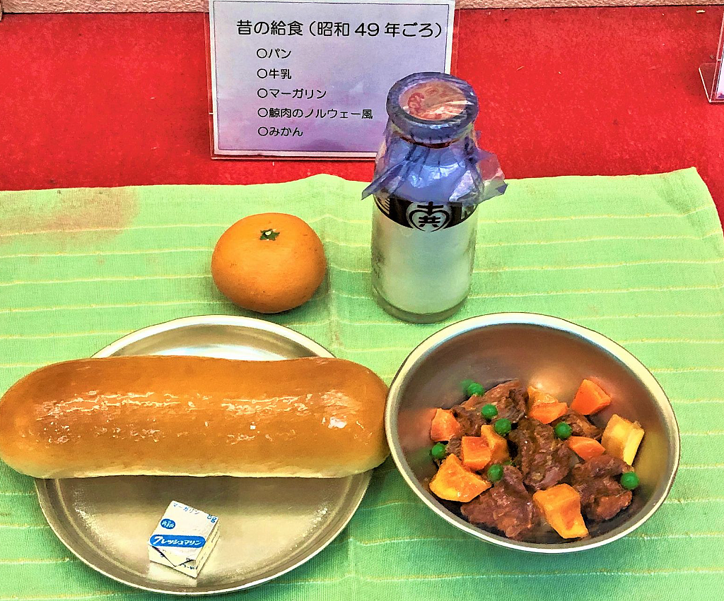 日本小学生营养午餐只有一块鸡块引家长暴怒！网友：比监狱里吃的都差！（组图） - 13