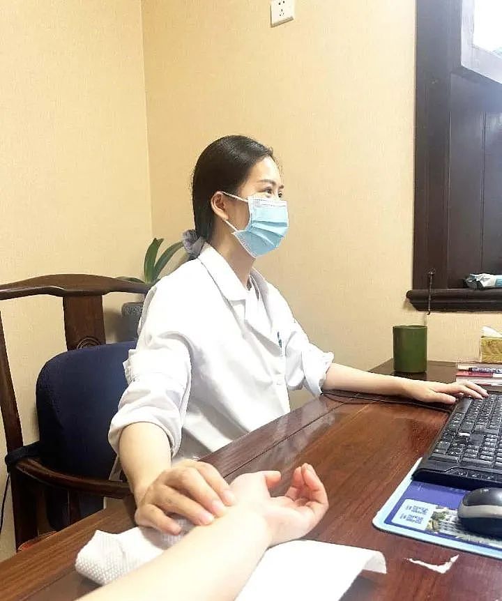 每天一杯冰美式,把奶茶当水喝,26岁女程序员肚子里长满“肉芽”!医生建议:25岁以上每年检查(组图) - 1