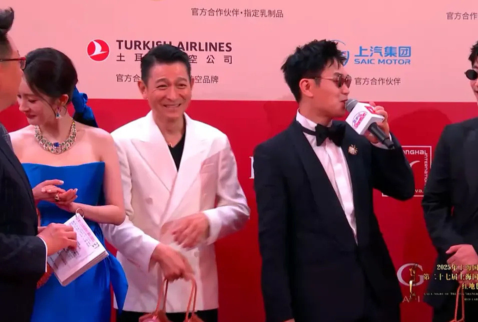 杨幂“上春山”风波发酵!被扒穿三手高定,反向宣传电影惹不满(组图) - 13