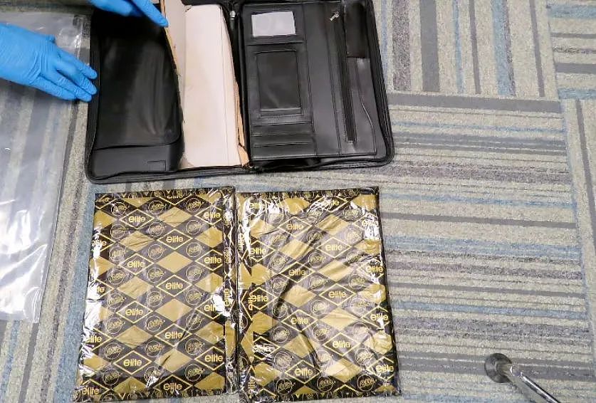 别帮人带东西！加拿大华人机场带毒被捕，12年监禁！这个坑很多华人都可能掉进去（组图） - 3
