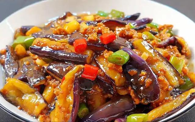 医生发现：经常吃茄子的老年人，用不了多久，或能有5种好处出现（组图） - 1