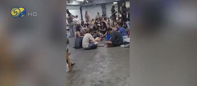 以色列遭伊朗袭击，有民众在避难所唱歌（组图） - 2