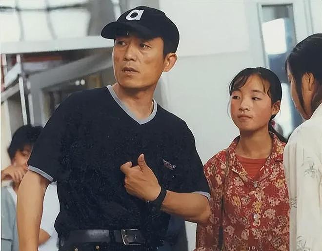 “最丑谋女郎”一夜爆红，因张艺谋一句话退圈，26年后变成了这样（组图） - 7