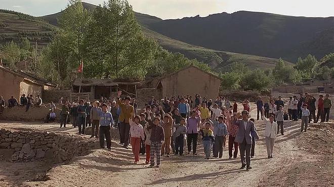 “最丑谋女郎”一夜爆红，因张艺谋一句话退圈，26年后变成了这样（组图） - 28