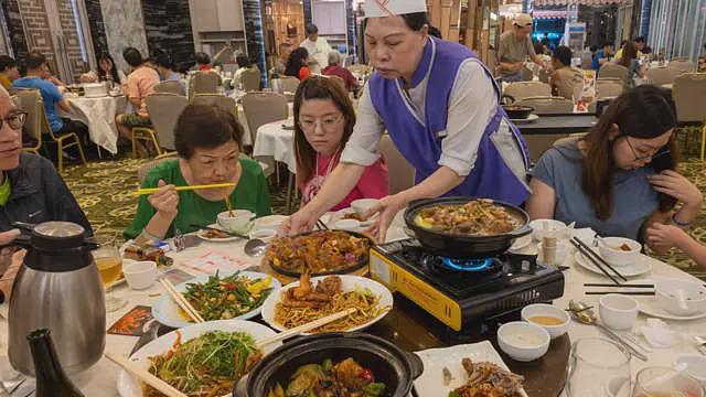 香港以“食环23条”整肃小店 ，有“冒犯行为”立即撤销牌照（组图） - 8
