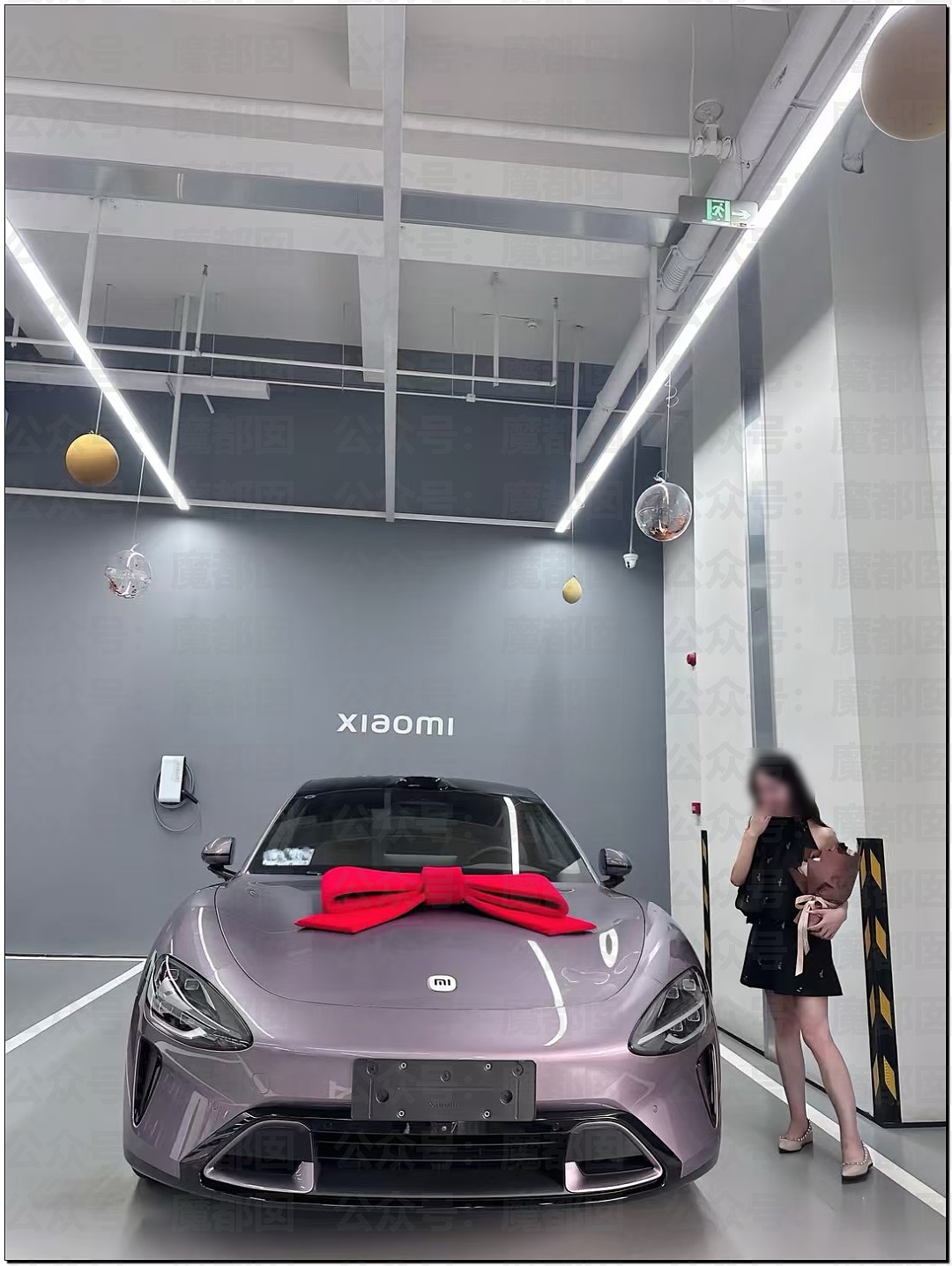 震惊！连撞16部车的女司机却因高颜值和呼之欲出身材走红（组图） - 50