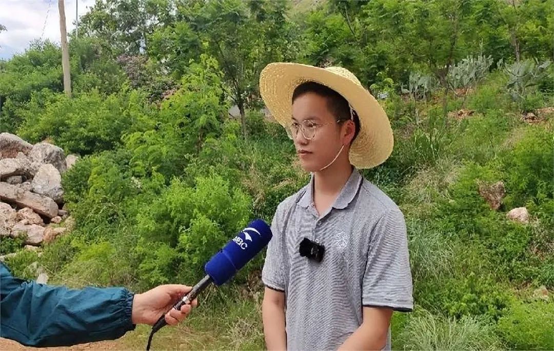 还记得那个“搬砖男孩”林万东吗?当年他以713的高分考入清华大学,如今他怎么样了?(组图) - 16