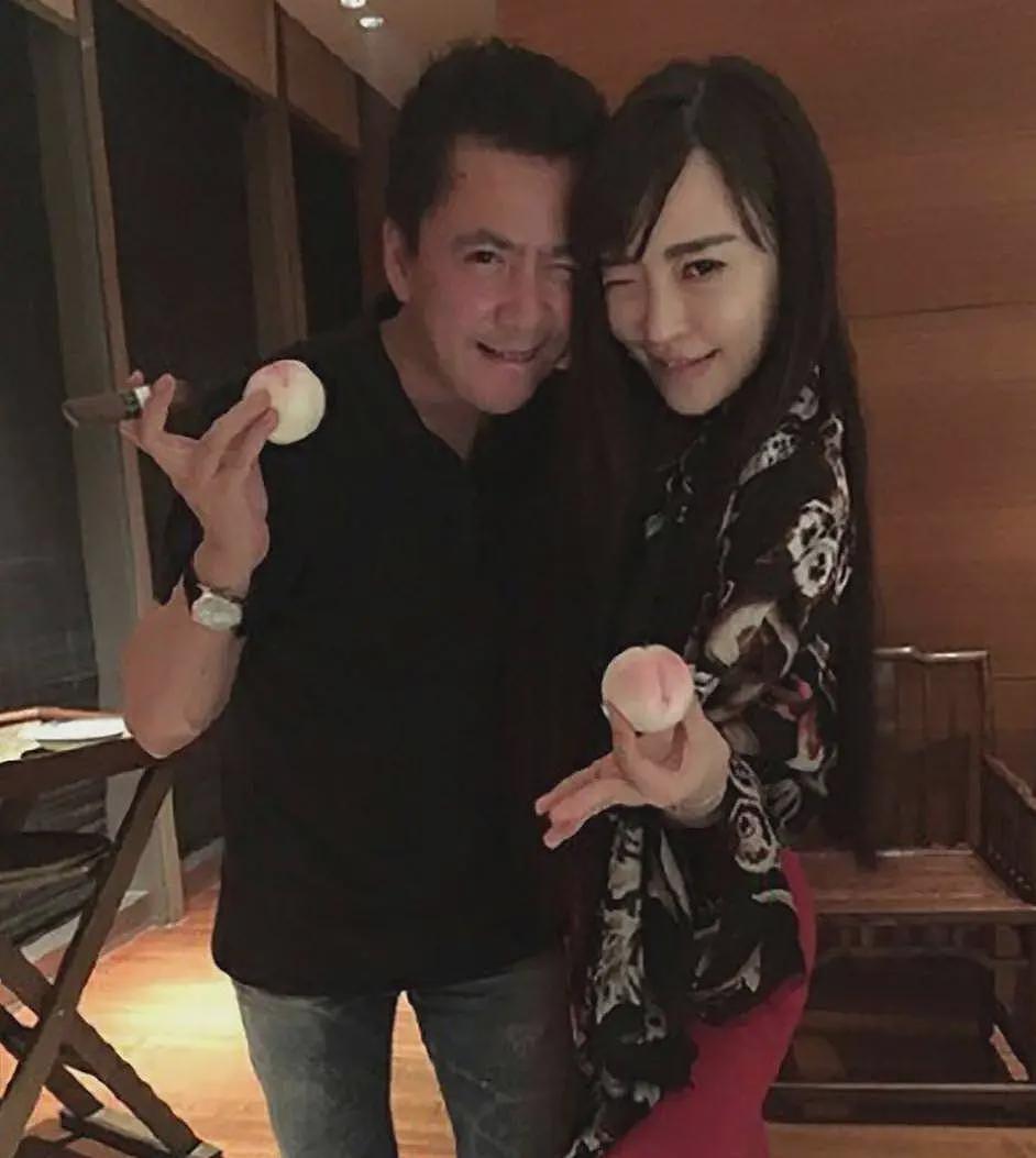 王中磊搂腰马筱梅风波升级，男方更多过往被扒，还牵连霍思燕（组图） - 14
