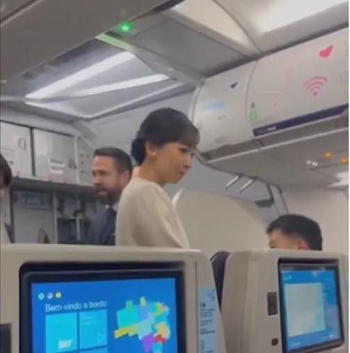 日本最美公主出国坐经济舱被偷拍,“睡颜照”全网疯传!网友心疼:花税金让她坐头等舱(组图) - 5