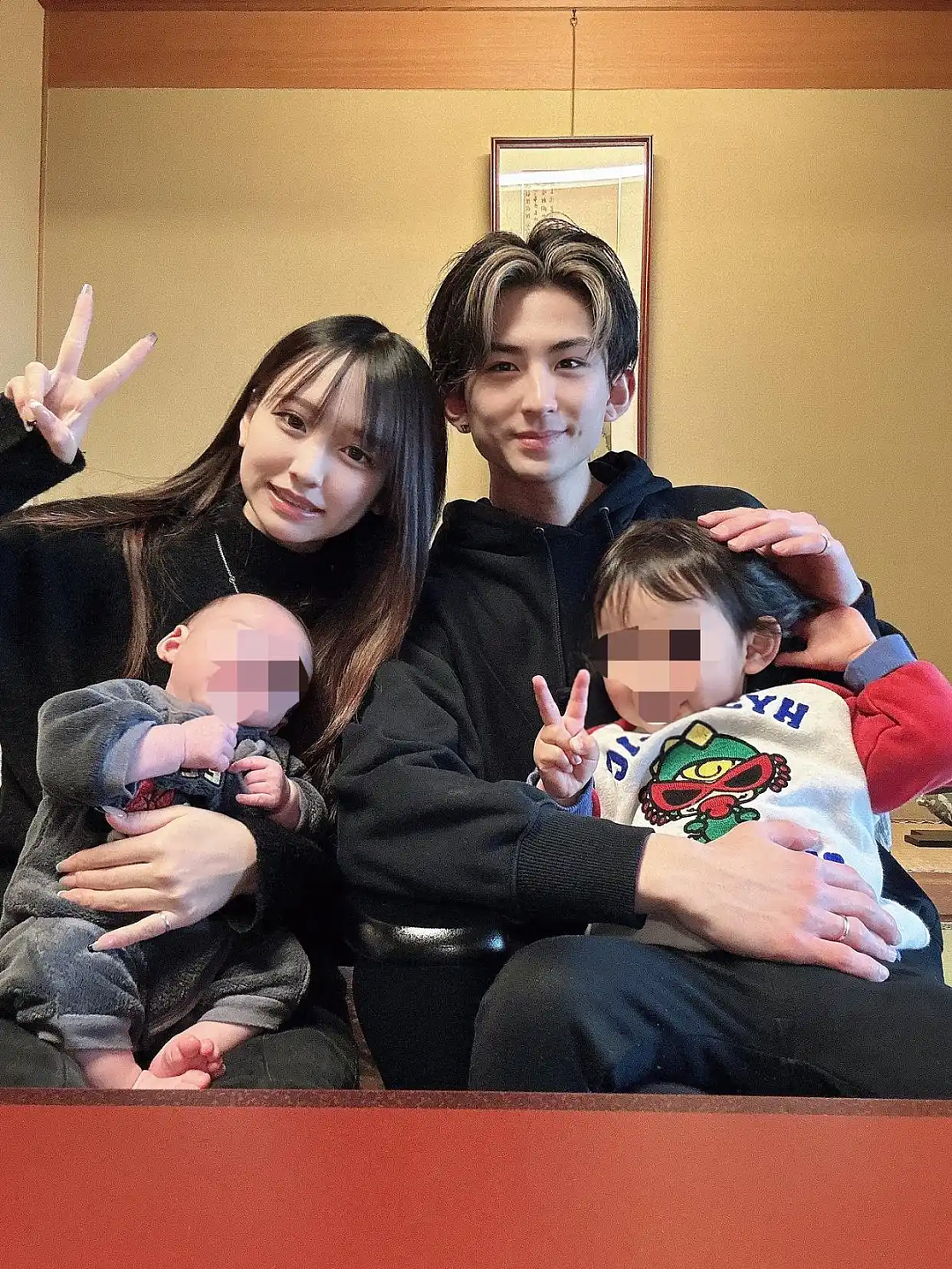 日本恋综男顶流抛妻弃子当牛郎，18岁奉子成婚，23岁离婚下海称：赌上了人生！（组图） - 5