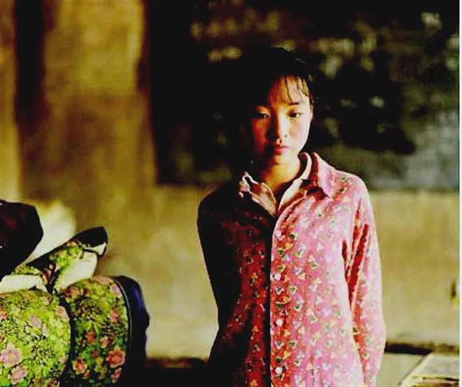 “最丑谋女郎”一夜爆红，因张艺谋一句话退圈，26年后变成了这样（组图） - 3