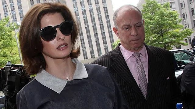 差点被亿万富豪老爸打掉，如今成19岁贵公子，超模老妈离开豪门也要生他……（组图） - 36