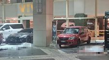 两名华裔男子街头遭数人埋伏开枪身亡，倒地后枪手还上前补枪，警方定性为谋杀（组图）