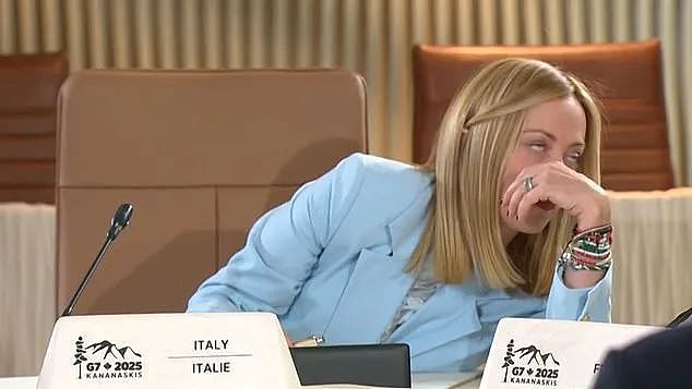 这届G7太抓马，英首相为特朗普弯腰、马克龙被怼懵、意女总理白眼翻到飞（组图） - 4