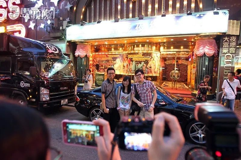 香港知名夜总会重开！苍井空性感亮相，港警当晚突袭抓人（组图） - 15