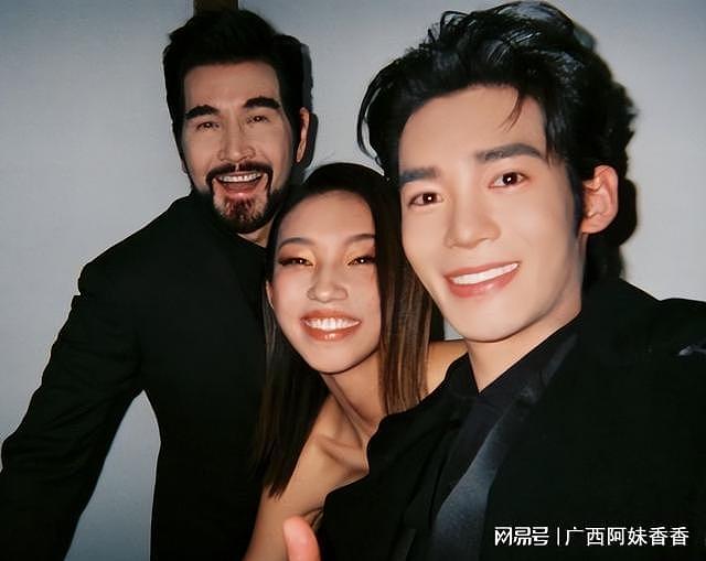 升学传闻沸沸扬扬，一言不发的那尔那茜，终于不再顾及所谓的体面（组图） - 21