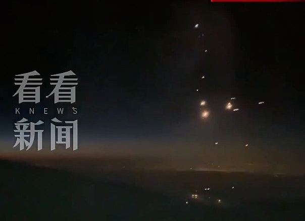 乘客惊问：这是导弹吗？中国网友搭机意外目击以伊空中激战‌（视频/组图） - 6