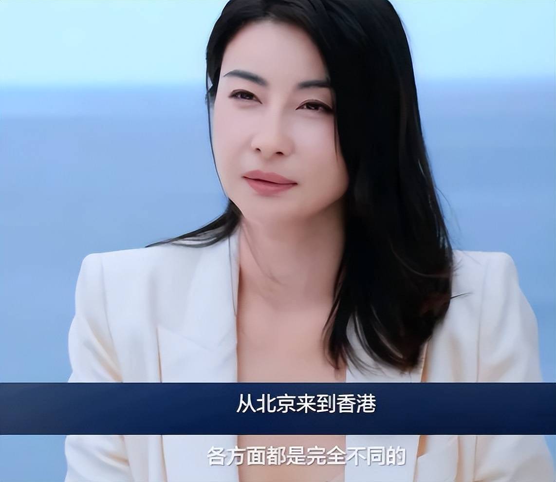 郭晶晶上海逛街！穿62元的鞋子，戴1块钱的头绳（组图） - 6