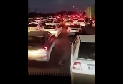 民航“黑飞”出境! 伊现军方、高官与民众逃亡潮(视频/图) - 1