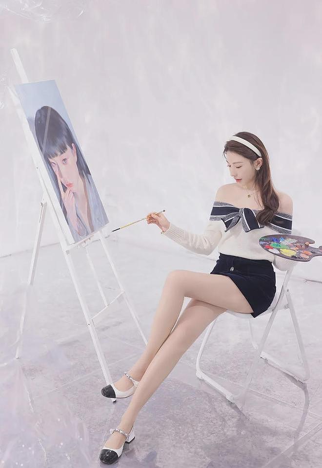 【美女】她是美女模特，也是足球宝贝，身材性感火辣，网友直呼吃不消（组图） - 12
