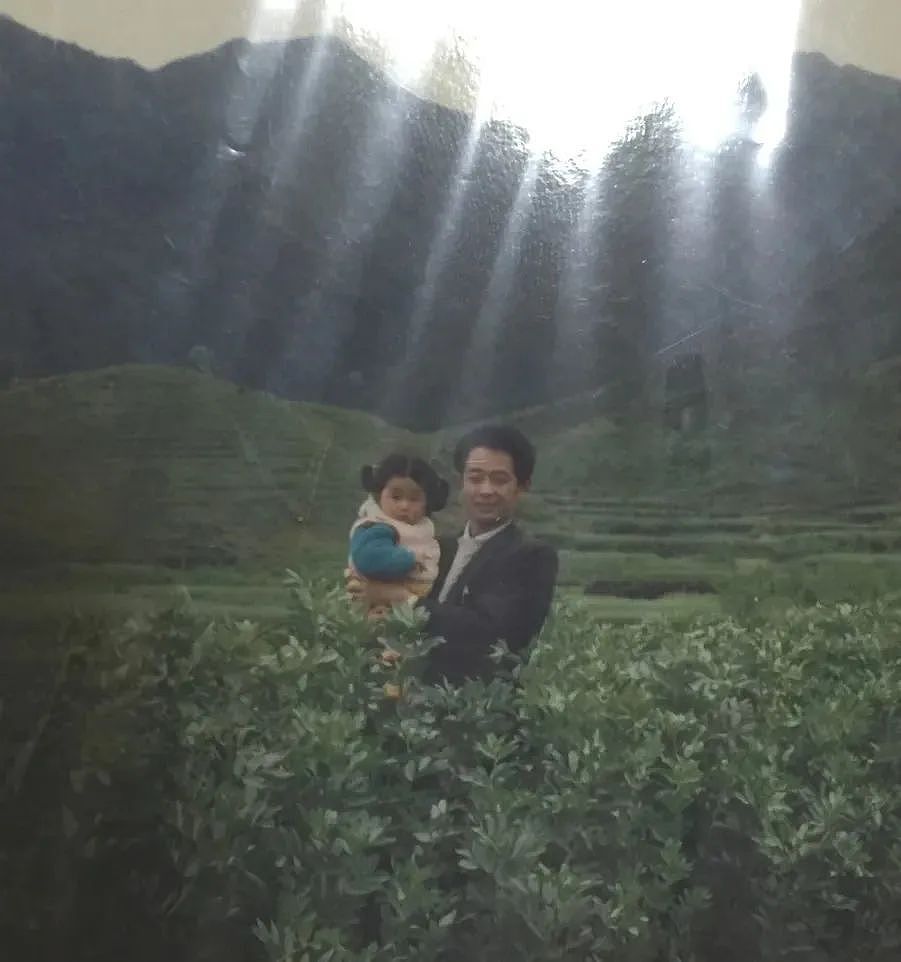 他去世了，留下几十箱秘密（组图） - 31