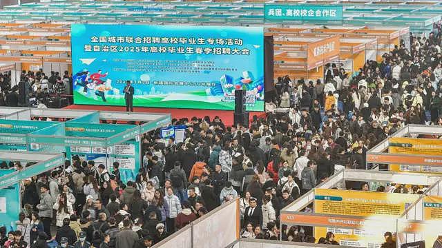 上万元购买一段名企实习，中国大学生正为付费求职灰色产业埋单（组图） - 5