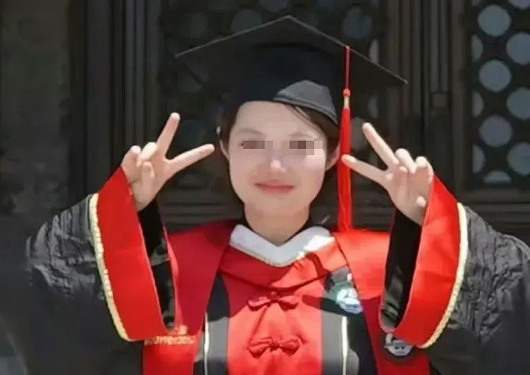 女童星晒230万天价耳环翻车后续：网友挖出她家不止爸妈，每个人都不简单…（组图） - 1