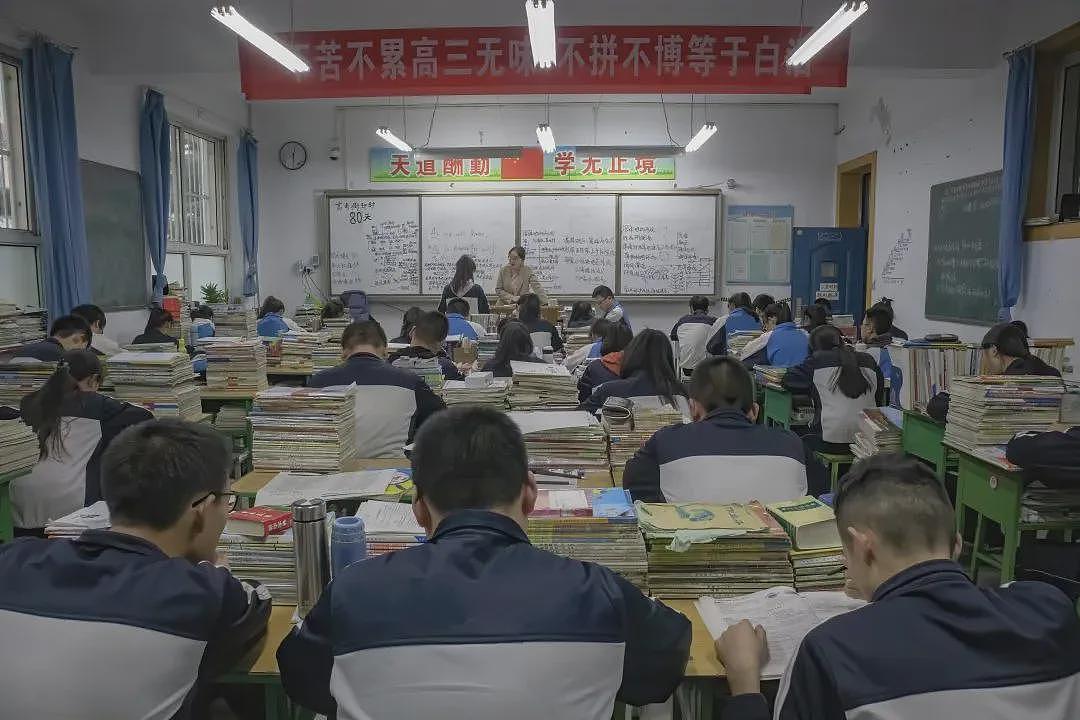 2800万抑郁青少年,传递出一个令人窒息的信号(组图) - 2