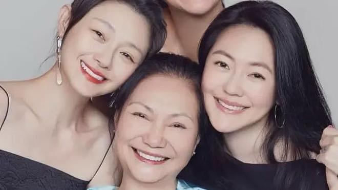 S妈又发文求说好话,不去看外孙反在意舆论,和马筱梅妈妈差距大(组图) - 17