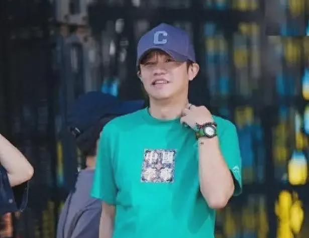 全是黑料？“手表风波”仅3天，曾毅越扒越有，这次玲花要窝心了（组图） - 13