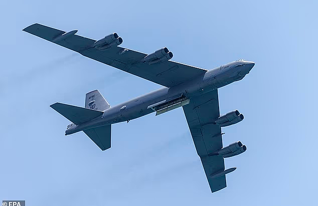 特朗普提前离开G7峰会！急返美国情报室，已锁定目标，B-52核轰炸机列阵备战，美国或加入对伊朗作战（组图） - 4