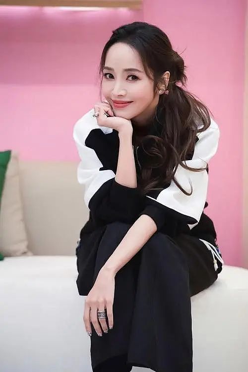 富豪私生女、周董白月光、台湾最美“甜心主播：47岁的她怎么从“完美女神”活成这样了（组图） - 30