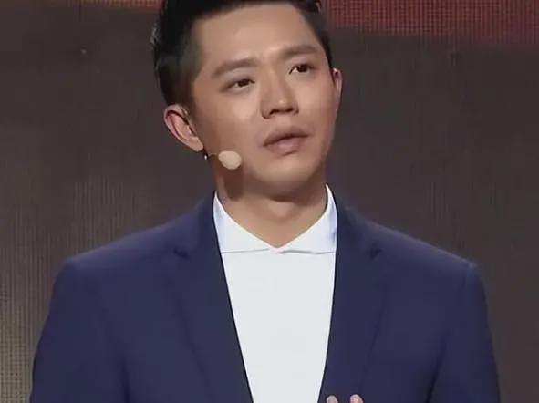 全是黑料？“手表风波”仅3天，曾毅越扒越有，这次玲花要窝心了（组图） - 24