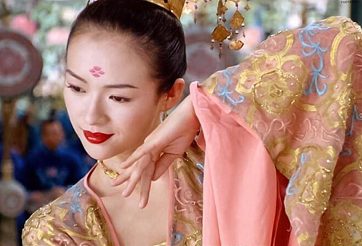 46岁章子怡，面相变了，事实证明，26年前张艺谋的忠告，拉了她一把（组图） - 11